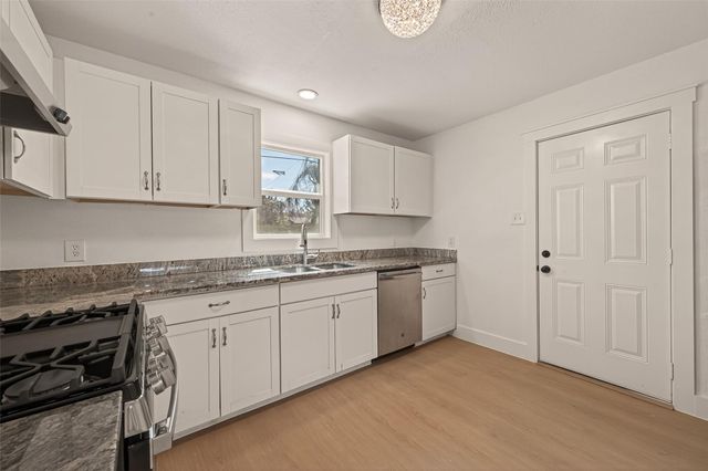 3209 Mccrarey Drive, Houston, TX 77088
