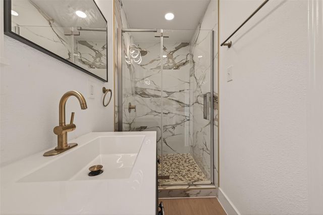 3209 Mccrarey Drive, Houston, TX 77088