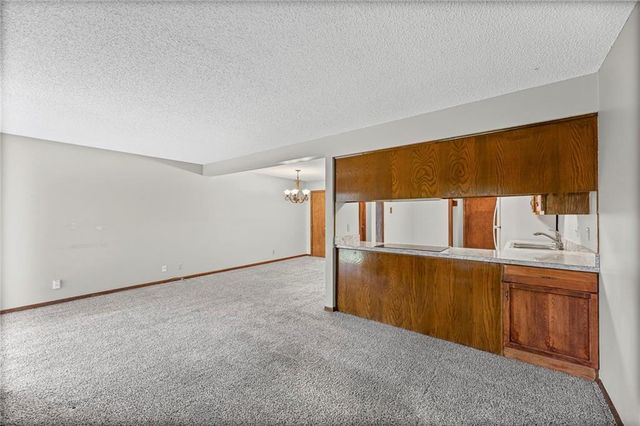 10812 W 116th Street, Overland Park, KS 66210