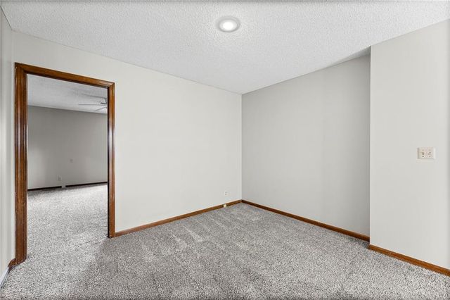 10812 W 116th Street, Overland Park, KS 66210