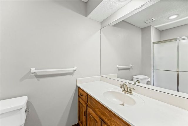 10812 W 116th Street, Overland Park, KS 66210