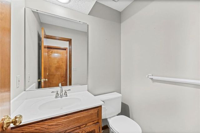 10812 W 116th Street, Overland Park, KS 66210