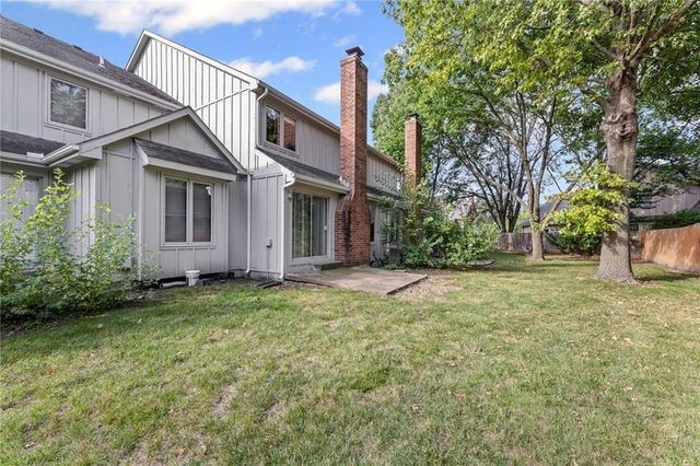 10812 W 116th Street, Overland Park, KS 66210