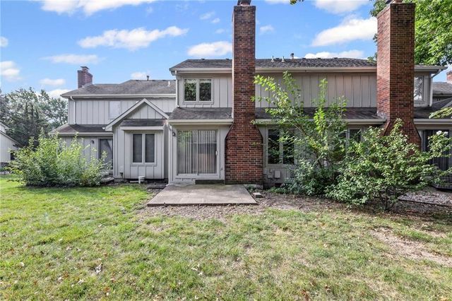 10812 W 116th Street, Overland Park, KS 66210