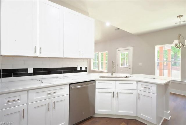 1004 Phineas Drive, Kernersville, NC 27284