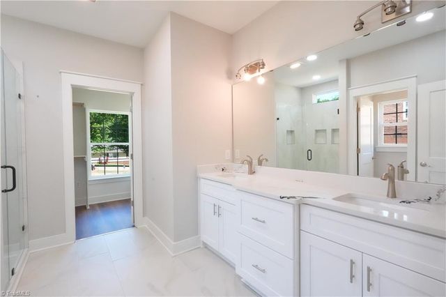 1004 Phineas Drive, Kernersville, NC 27284