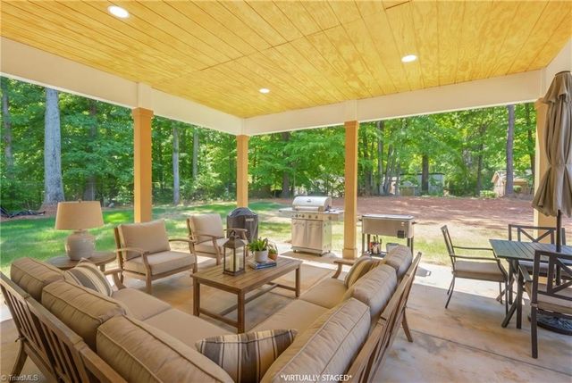 1004 Phineas Drive, Kernersville, NC 27284