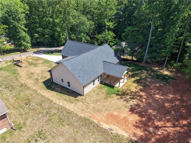1004 Phineas Drive, Kernersville, NC 27284