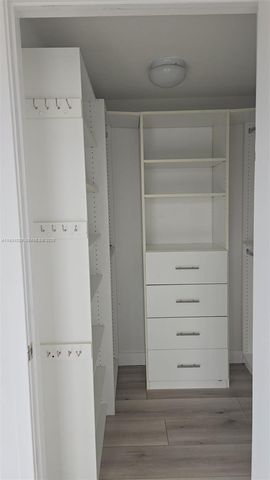 3451 NE 1st Ave M0806, Miami, FL 33137