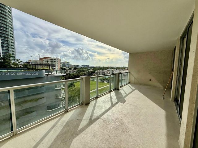 3451 NE 1st Ave M0806, Miami, FL 33137