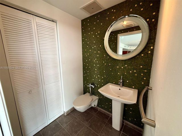 3451 NE 1st Ave M0806, Miami, FL 33137