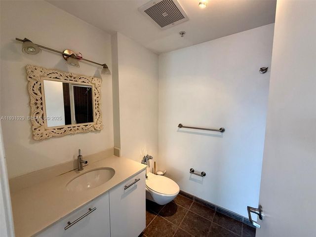 3451 NE 1st Ave M0806, Miami, FL 33137