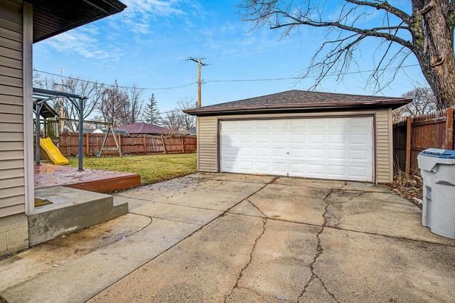 8250 W Acacia STREET, Milwaukee, WI 53223