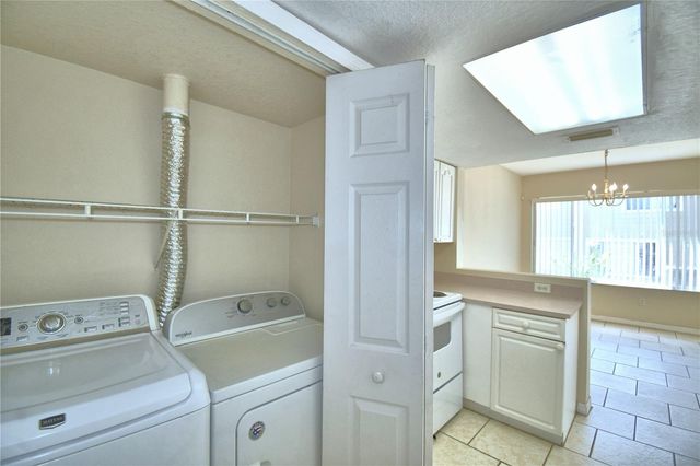 217 AUSTRALIAN WAY, Davenport, FL 33897