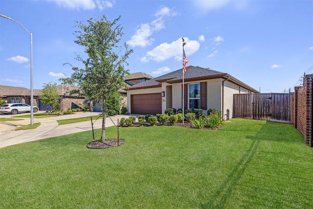 9402 Dearborn Creek Drive, Cypress, TX 77433