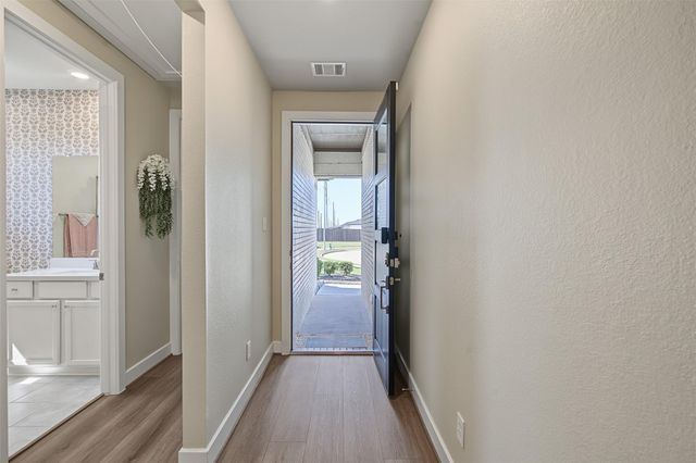 9402 Dearborn Creek Drive, Cypress, TX 77433
