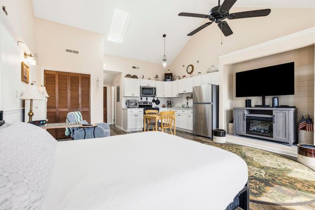 1850 Colony Dr Apt 3E, Surfside Beach, SC 29575