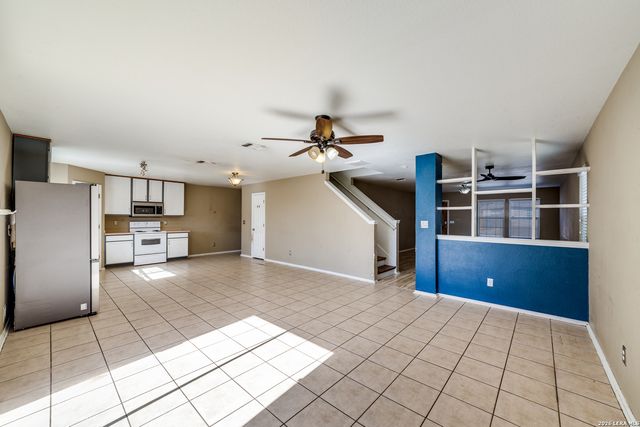 11138 Dublin Ldg, San Antonio, TX 78254