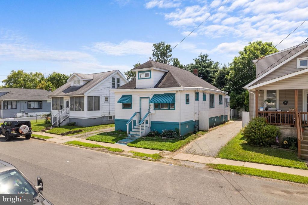 131 HOMECREST AVE, Ewing, NJ 08638