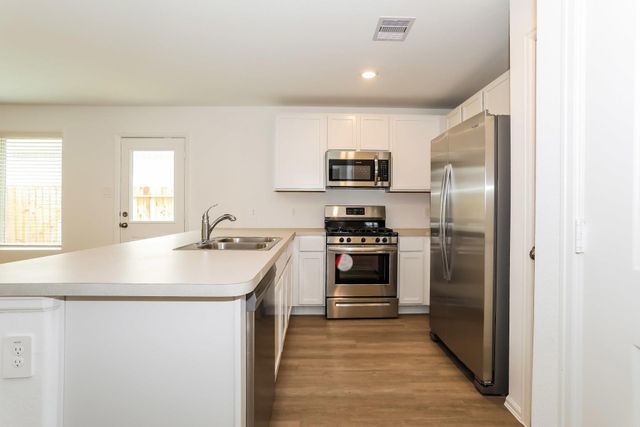 423 Jewett Meadow Drive, Magnolia, TX 77354