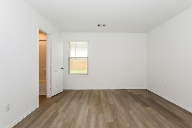 423 Jewett Meadow Drive, Magnolia, TX 77354