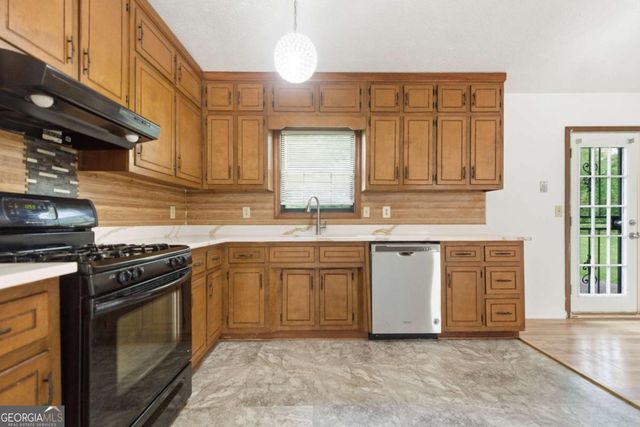 1169 Dustin Court, Stone Mountain, GA 30088