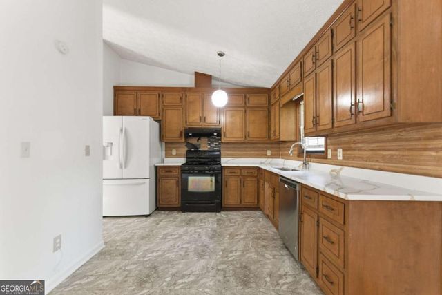 1169 Dustin Court, Stone Mountain, GA 30088