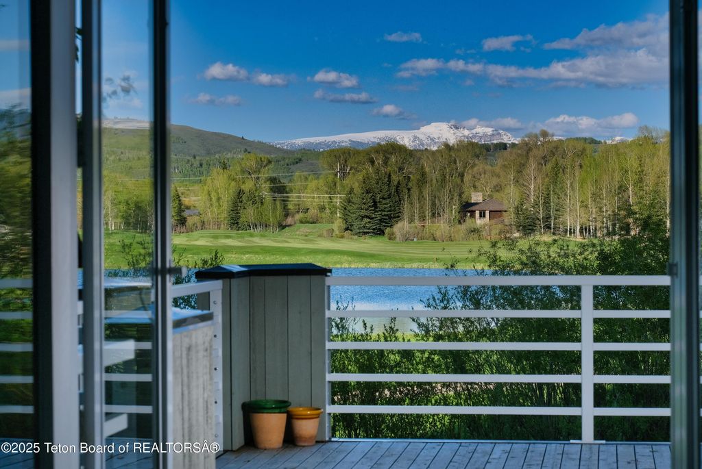 4325 W MOUNTAIN ROSE Court, Wilson, WY 83014 photo 4