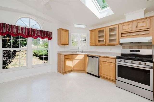 2602 Green St, Middleboro, MA 02346