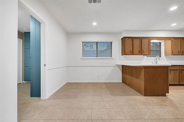 302 Bayou View Drive, El Lago, TX 77586