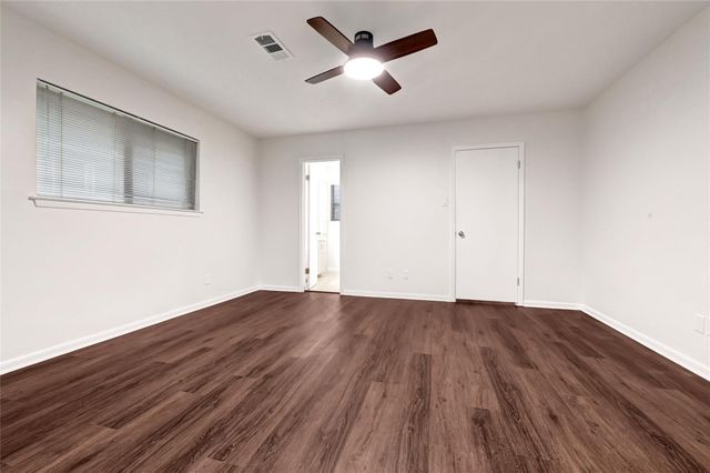 302 Bayou View Drive, El Lago, TX 77586