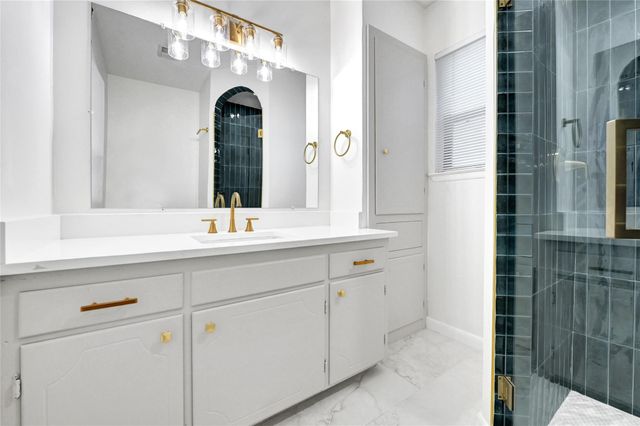 302 Bayou View Drive, El Lago, TX 77586