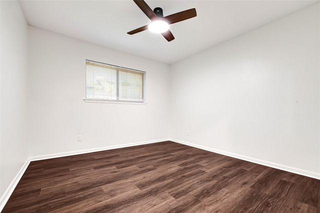 302 Bayou View Drive, El Lago, TX 77586