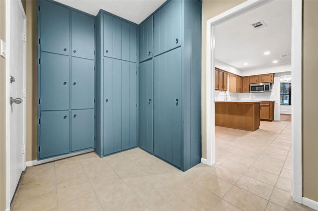 302 Bayou View Drive, El Lago, TX 77586