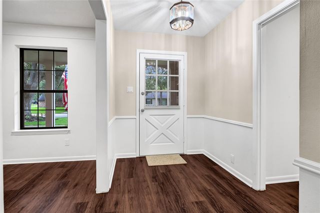 302 Bayou View Drive, El Lago, TX 77586