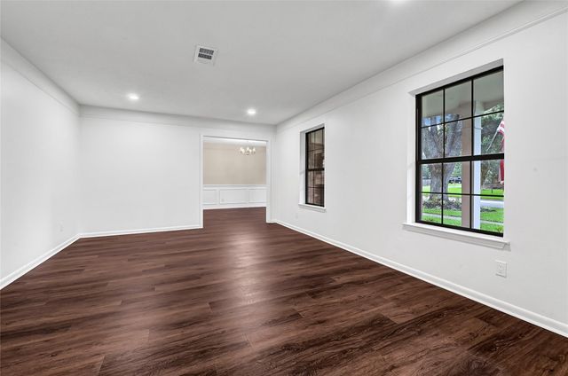 302 Bayou View Drive, El Lago, TX 77586