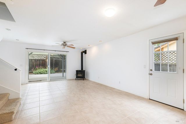 349 Sugar Maple Ln, Windsor, CA 95492