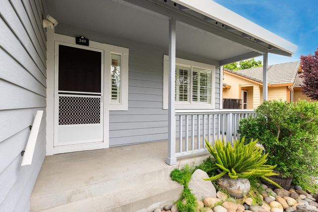 349 Sugar Maple Ln, Windsor, CA 95492