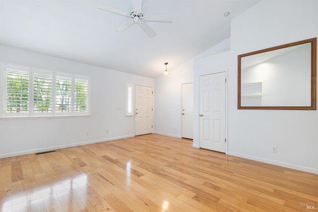 349 Sugar Maple Ln, Windsor, CA 95492