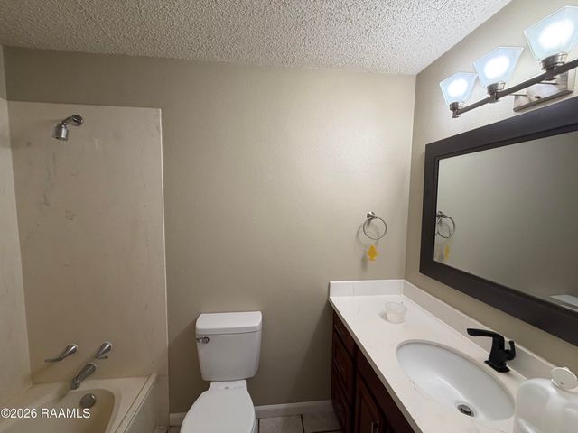 105 Case Lane, Lafayette, LA 70506