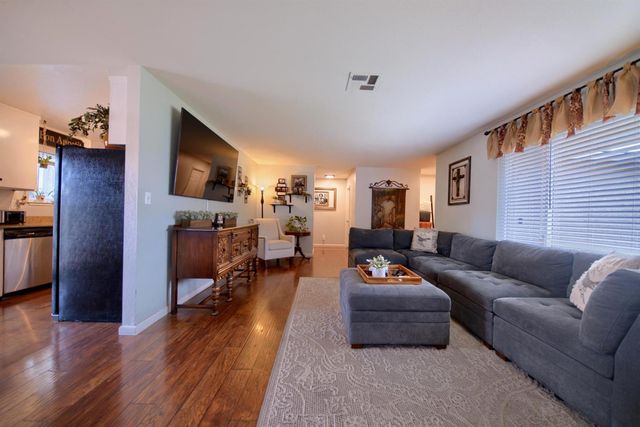 781 La Mesa Ct, Manteca, CA 95336