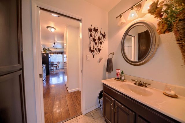 781 La Mesa Ct, Manteca, CA 95336