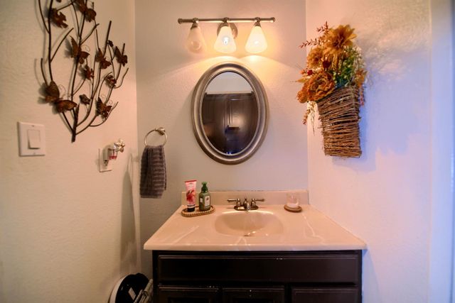 781 La Mesa Ct, Manteca, CA 95336