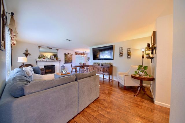 781 La Mesa Ct, Manteca, CA 95336