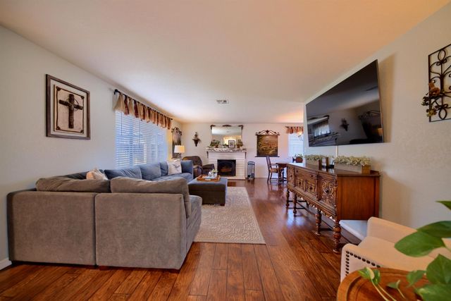 781 La Mesa Ct, Manteca, CA 95336