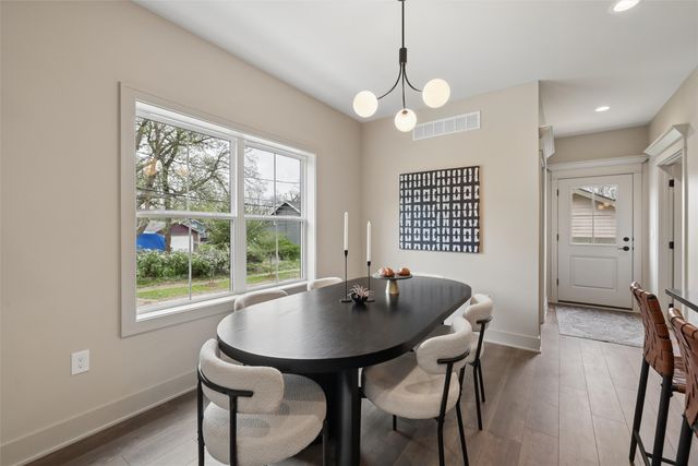 1100 Clinton Avenue, Des Moines, IA 50313