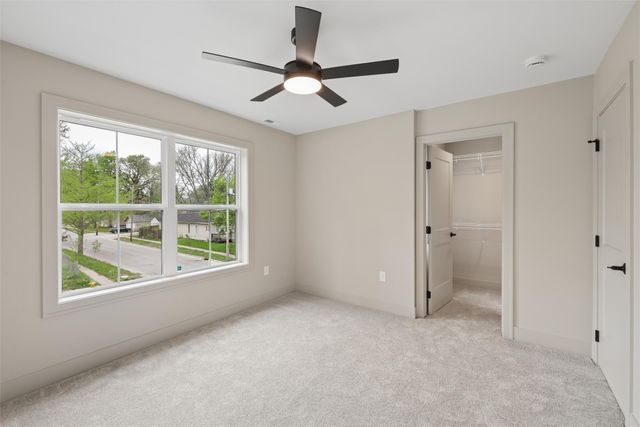 1100 Clinton Avenue, Des Moines, IA 50313