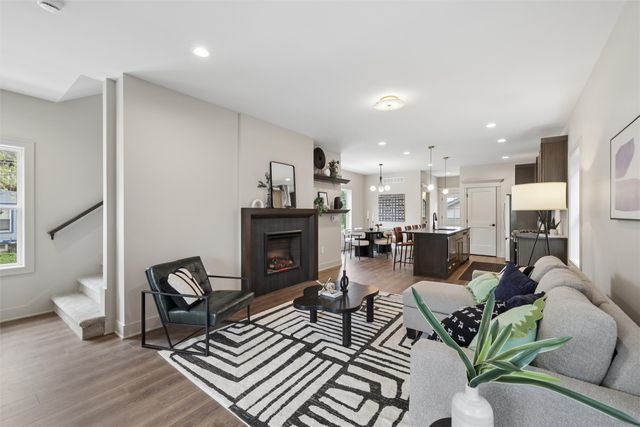 1100 Clinton Avenue, Des Moines, IA 50313