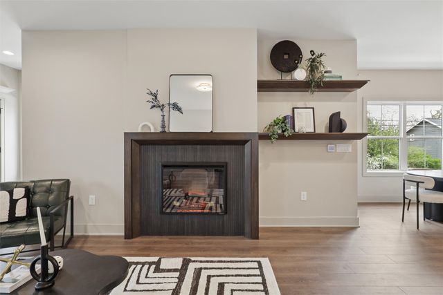 1100 Clinton Avenue, Des Moines, IA 50313