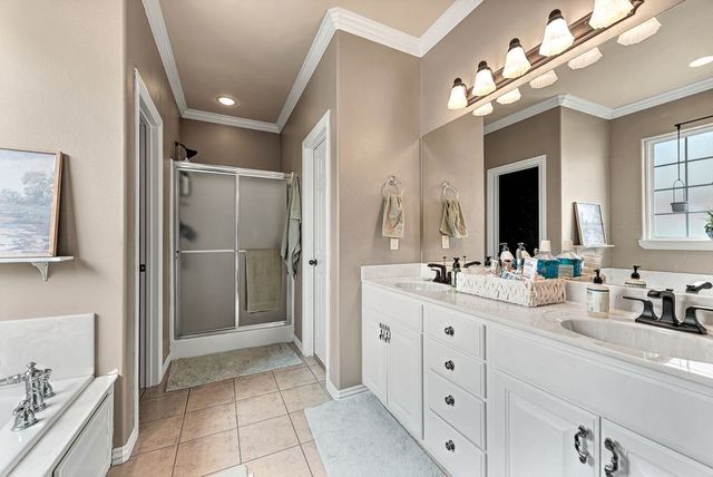 206 W Camelot Drive, Rogers, AR 72756